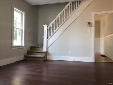 2ND LIVING ROOM LOOKING TOWARDS DINING ROOM