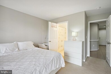 15693 John Diskin Cir, Woodbridge, VA 22191 - photo 5