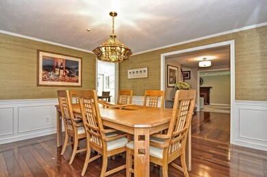 11 Penobscot St, Medfield, MA 02052 - photo 4