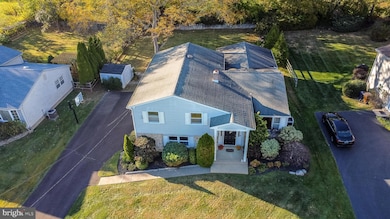 1212 Duncan Dr, Dresher, PA 19025 - photo 2