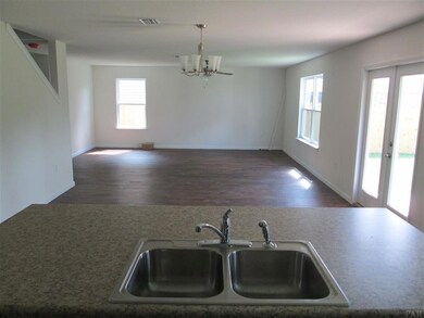 galen great room from kitchen