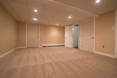 14 Jeff Ln unit R, Derry, NH 03038 - photo 6