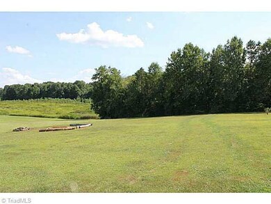 5363 Waynick Meadow Rd, Asheboro, NC 27205 - photo 3