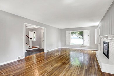 2796 Sycamore St, Columbus, IN 47201 - photo 7