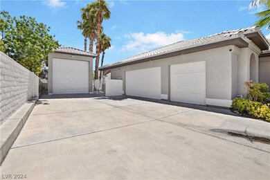 TOTAL OF 4 CAR GARAGE INCLUDING A SEPARATE RV GARA