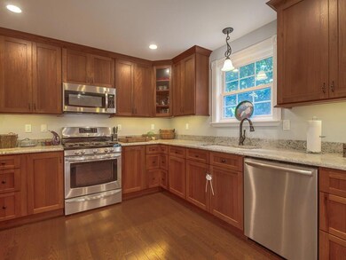 43 Cottage St, Gardiner, ME 04345 - photo 3