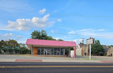 1020 Easly St, Paducah, TX 79248 - photo 3