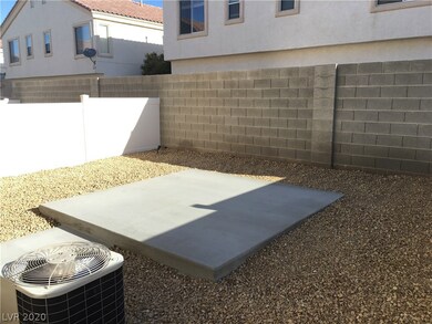 2570 Lazy Saddle Dr, Henderson, NV 89002 - photo 4