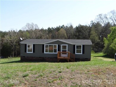 114 Forest Grove Dr, Statesville, NC 28625 - photo 2