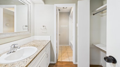 CAM03710G0-PR0158-STILL022