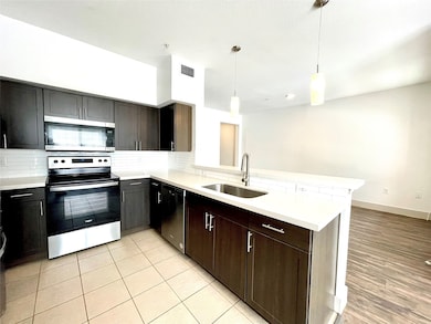 2222 Smith St unit 403, Houston, TX 77002 - photo 2