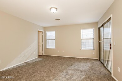 006-photo-main-bedroom-12296548