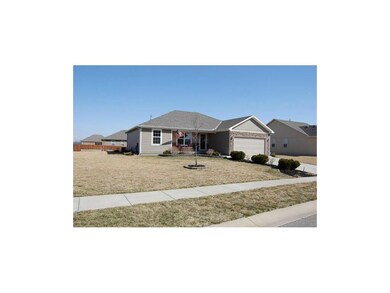 Welcome home to 610 E. Apache Street