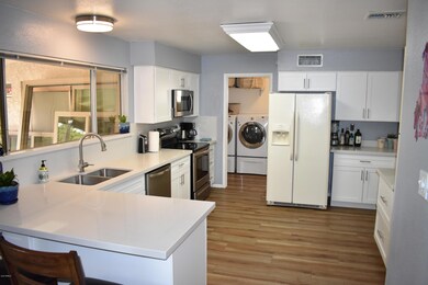 Large Open Updated Kitchen