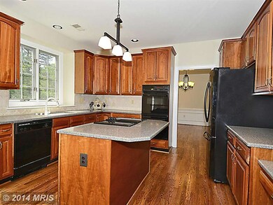 7110 Twelve Oaks Dr, Fairfax Station, VA 22039 - photo 3