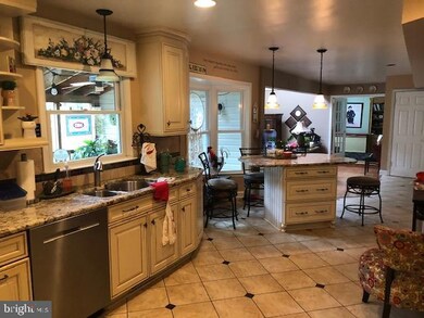 7866 Rockburn Dr, Ellicott City, MD 21043 - photo 5