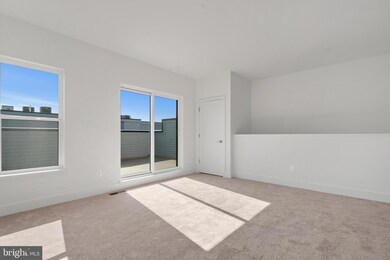 2038 Tysons Ridgeline Rd, Pimmit Hills, VA 22043 - photo 6