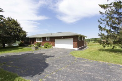 475 Ridge Ave, Hawley, PA 18428 - photo 2