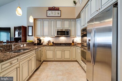 8416 Stargazer Lily Ct, Lorton, VA 22079 - photo 7