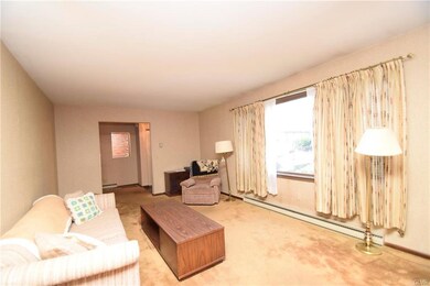 952 W Livingston St, Whitehall, PA 18052 - photo 7