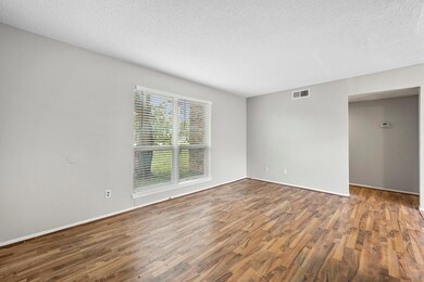 8000 Cambridge Cir unit A, Fort Worth, TX 76108 - photo 4