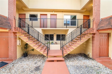 2301 NE 170th St unit 9, North Miami Beach, FL 33160 - photo 3