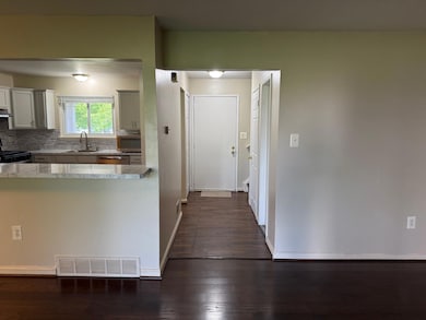 44497 Savery Dr unit 103, Canton, MI 48187 - photo 3