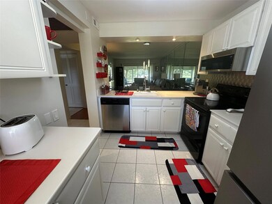 4502 Martinique Way unit G2, Coconut Creek, FL 33066 - photo 6