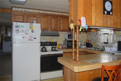 104 Doolittle Ln, West Wareham, MA 02576 - photo 4