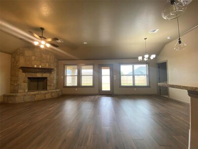 3318 White Horse Dr, Granbury, TX 76049 - photo 2
