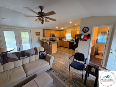 922 N Water St, Clinton, MO 64735 - photo 5