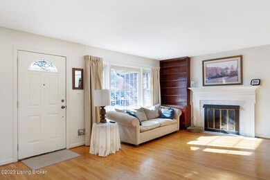 005 - 6101 Clovelly Ct - Great ROom 1