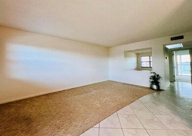 461 Wellington J, West Palm Beach, FL 33417 - photo 4