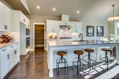 4444 SW 36th St, Redmond, OR 97756 - photo 7