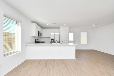 27027 Breakaway Ln, Katy, TX 77493 - photo 6