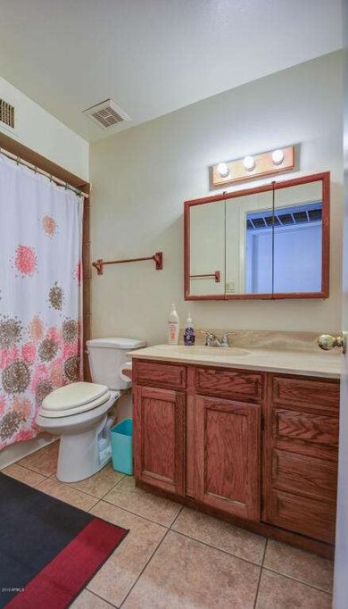 bathroom 2-pic 2