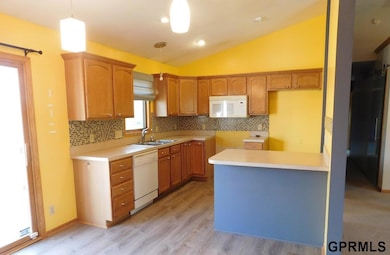 1300 Patterson Dr, Lincoln, NE 68522 - photo 5