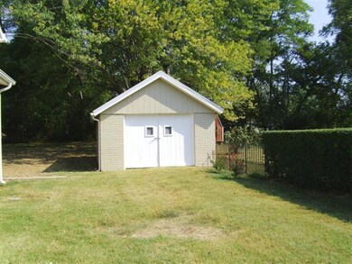 422 Riverview Dr, Shelbyville, TN 37160 - photo 4