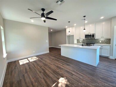 513 NE 5th Ave, Durant, OK 74701 - photo 6