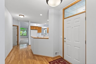 2099 Albemarle Ct N, Saint Paul, MN 55113 - photo 3