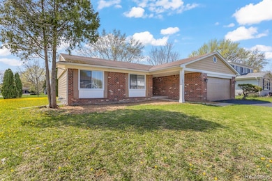 22511 Deerfield Rd, Novi, MI 48375 - photo 2