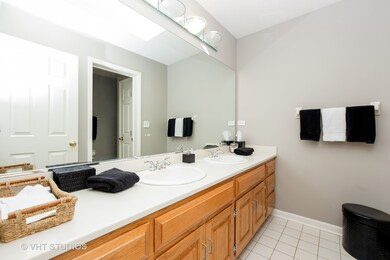 112 E Grantley Ave, Elmhurst, IL 60126 - photo 5