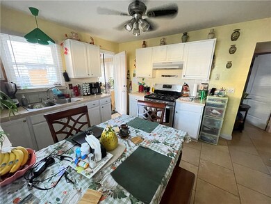 14 Lancashire St, Providence, RI 02908 - photo 3