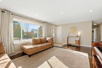 216 Hoover St, Sun Prairie, WI 53590 - photo 3