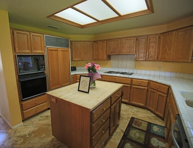 8425 S Hazelton Ln, Tempe, AZ 85284 - photo 4