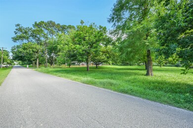 2543 Gates Rd, Alvin, TX 77511 - photo 3