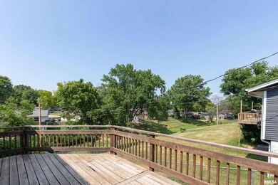 1504 Broadview Dr, Bettendorf, IA 52722 - photo 5