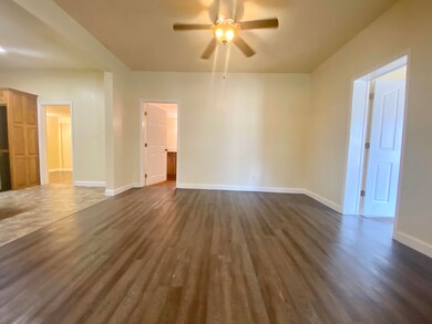 37A06BAE-96FF-4036-8FA0-F660D63D01A1