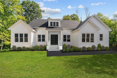 261 Quaker Ln, Scituate, RI 02857 - photo 2