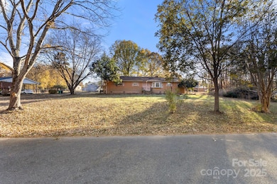 1801 Gemway Dr, Charlotte, NC 28216 - photo 5